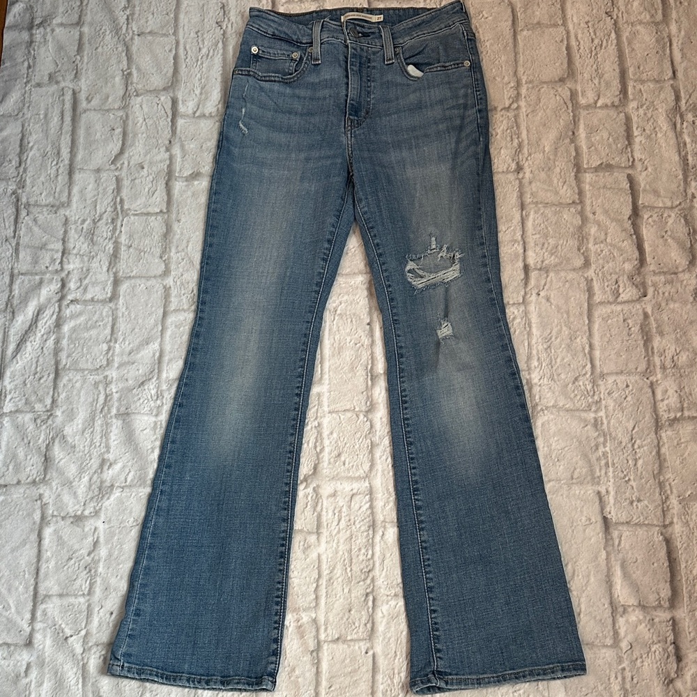 Levi’s High Waist Blue Distressed Women's Jeans Size 27